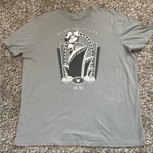 Disney Cruise Line 2019 Logo Graphic T-shirt Men XL Gray Short Sleeve Mickey
